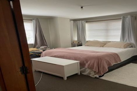 Photo of property in 33 Pahiatua Street, Hokowhitu, Palmerston North, 4410