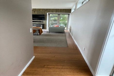 Photo of property in 6b Sunhaven Drive, Newlands, Wellington, 6037