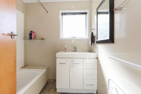 Photo of property in 5 Emerald Street, Pukehangi, Rotorua, 3015