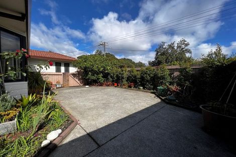 Photo of property in 1/17 Milford Road, Milford, Auckland, 0620