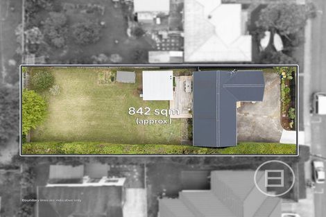 Photo of property in 4 Renata Crescent, Te Atatu Peninsula, Auckland, 0610