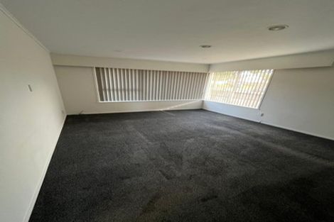 Photo of property in 99 Farquhar Road, Glendene, Auckland, 0602