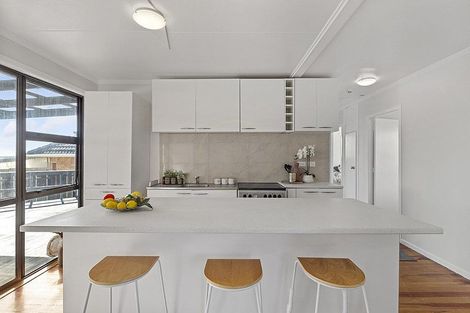 Photo of property in 18 Prangley Avenue, Mangere, Auckland, 2022