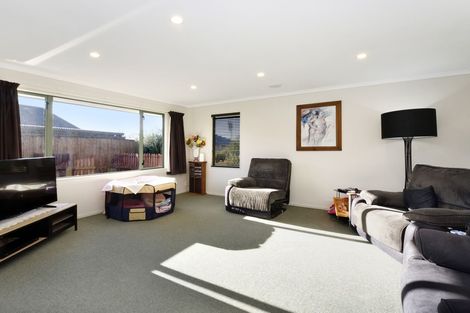 Photo of property in 8 Longfields Road, Brightwater, 7022