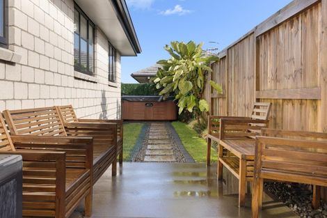 Photo of property in 11 Tiria Drive, Papamoa Beach, Papamoa, 3118