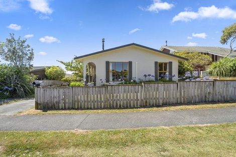 Photo of property in 33 Discovery Drive, Whitby, Porirua, 5024