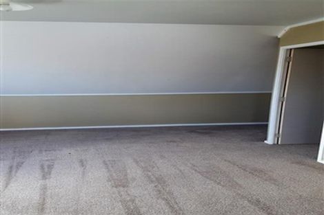 Photo of property in 2/24 Solveig Place, Randwick Park, Auckland, 2105