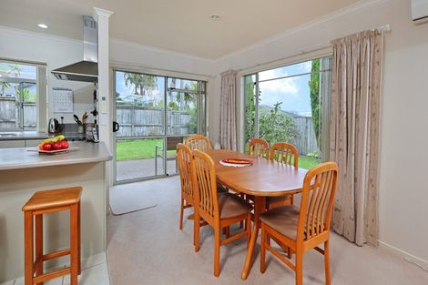 Photo of property in 32 Highfields Terrace, Henderson, Auckland, 0612