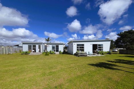 Photo of property in 108 Mahoe Place, Matarangi, Whitianga, 3592