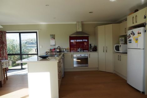 Photo of property in 1 Te Awe Awe Grove, Himatangi Beach, Foxton, 4891
