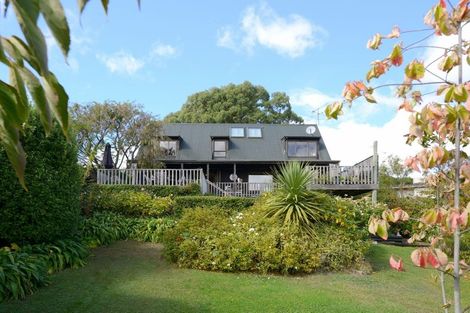 Photo of property in 2 Ranui Crescent, Diamond Harbour, Lyttelton, 8971