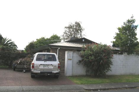 Photo of property in 1 Moor Avenue, Te Atatu Peninsula, Auckland, 0610