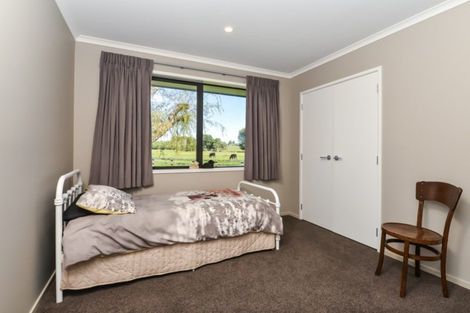 Photo of property in 21 Barrett Road, Temple View, Hamilton, 3290