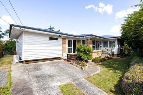 Photo of property in 19 Mabian Crescent, Deanwell, Hamilton, 3206