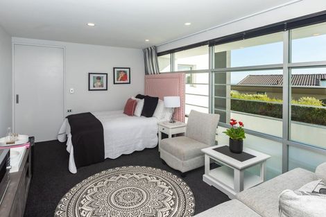Photo of property in 12 Harry Ell Drive, Cashmere, Christchurch, 8022