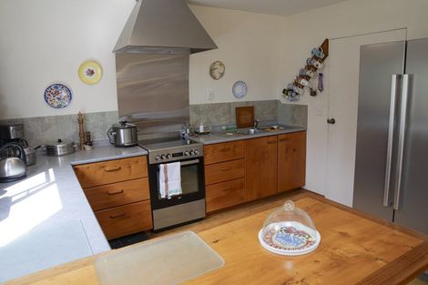 Photo of property in 257 Metcalfe Road, Matakohe, 0593