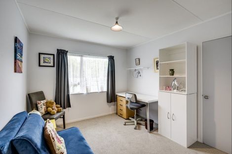 Photo of property in 233a Grove Road, Mayfair, Hastings, 4122