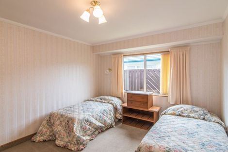 Photo of property in 3 Balmerino Grove, Waikanae, 5036