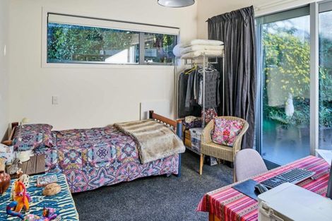 Photo of property in 3 Kaitawa Road, York Bay, Lower Hutt, 5013