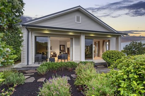 Photo of property in 6 York Terrace, Riverhead, 0820