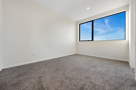 Photo of property in 4202d Great North Road, Glendene, Auckland, 0602