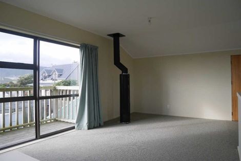 Photo of property in 13 Reeves Street, Waikanae Beach, Waikanae, 5036