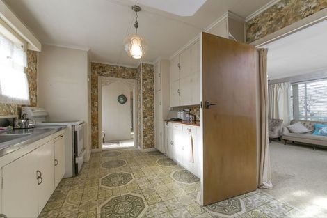 Photo of property in 202 Beach Haven Road, Beach Haven, Auckland, 0626