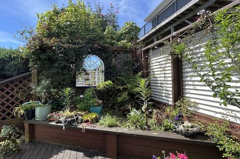 Photo of property in 49 Kakariki Grove, Waikanae, 5036