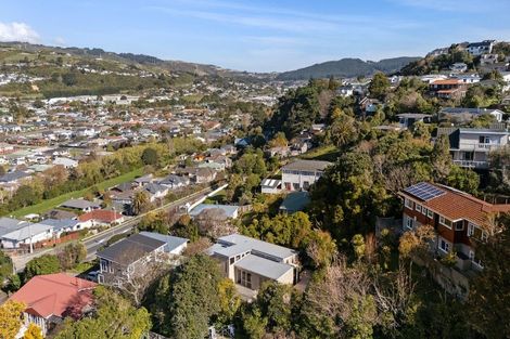 Photo of property in 1 Fyvie Avenue, Tawa, Wellington, 5028