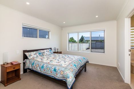 Photo of property in 12 Ngahana Place, Turangi, 3334