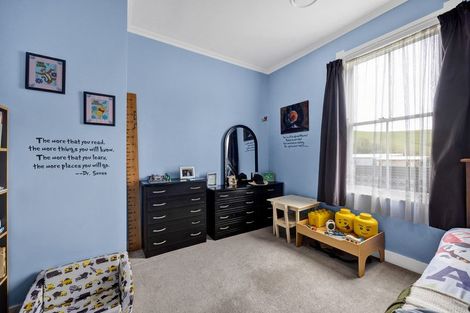 Photo of property in 221 Bridge Street, Eltham, 4322