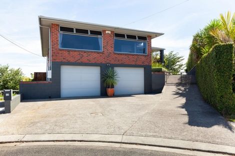Photo of property in 12 Margaret Place, Merrilands, New Plymouth, 4312