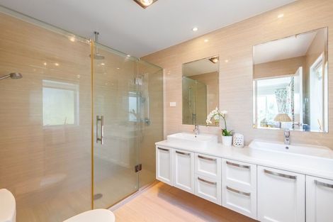 Photo of property in 152a Weatherly Road, Torbay, Auckland, 0630