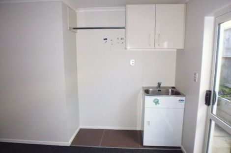 Photo of property in 13 Kereru Rise, Papakura, 2110