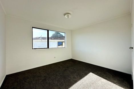 Photo of property in 18 Karepo Crescent, Ranui, Auckland, 0612