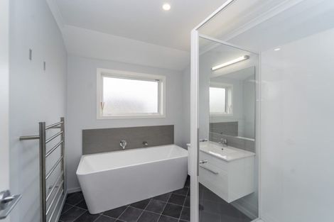 Photo of property in 8 Hartley Avenue, Carterton, 5713