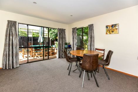 Photo of property in 23 Derenzy Place, Avonhead, Christchurch, 8042