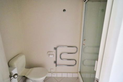 Photo of property in Terrace Tower Apartments, 10a/126 The Terrace, Wellington Central, Wellington, 6011