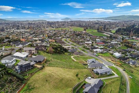 Photo of property in 33 Great Road West, Matipo Heights, Rotorua, 3015