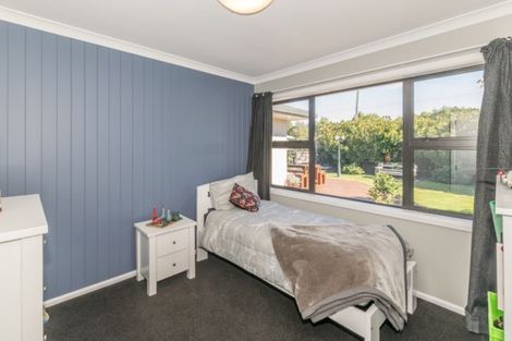 Photo of property in 38 Main North Road, Woodend, 7610