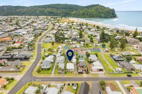 Photo of property in 104 Beverley Terrace, Whangamata, 3620