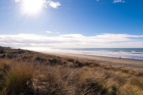 Photo of property in 4 Pacific Road, North New Brighton, Christchurch, 8083