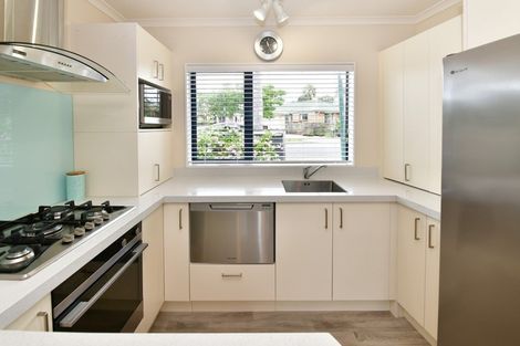 Photo of property in 31 Red Hibiscus Road, Stanmore Bay, Whangaparaoa, 0932