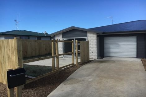 Photo of property in 2/2 Hilton Road, Saint Andrews, Hamilton, 3200