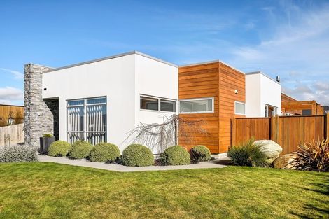 Photo of property in 10 Puketutu Grove, Motueka, 7120