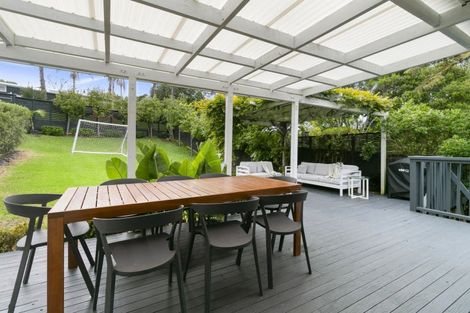 Photo of property in 12 Park Hill Road, Birkenhead, Auckland, 0626