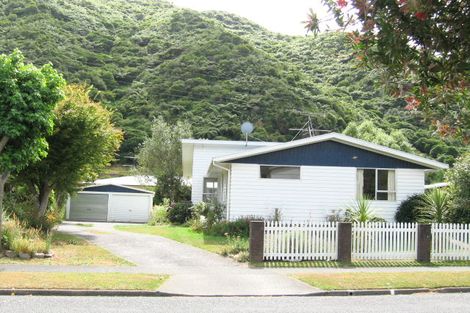 Photo of property in 29 Larchmont Grove, Totara Park, Upper Hutt, 5018