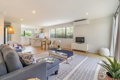 Photo of property in 6 Pateke Drive, Kenepuru, Porirua, 5022