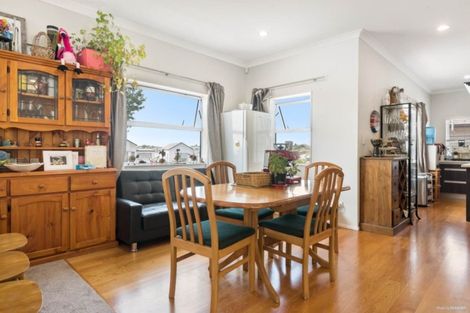 Photo of property in 15 Sawyers Lane, Silverdale, 0932