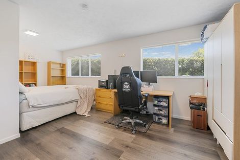 Photo of property in 3 Vari Place, Bayview, Auckland, 0629